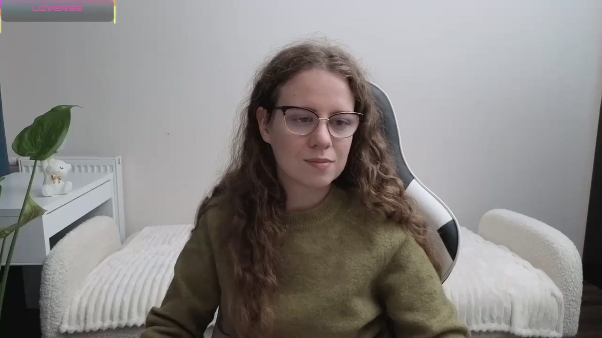 Gallery image thumbnail from BlueFlowerr's myfreecams stream on, 11/02/2025, 20:13 image 19 of 20