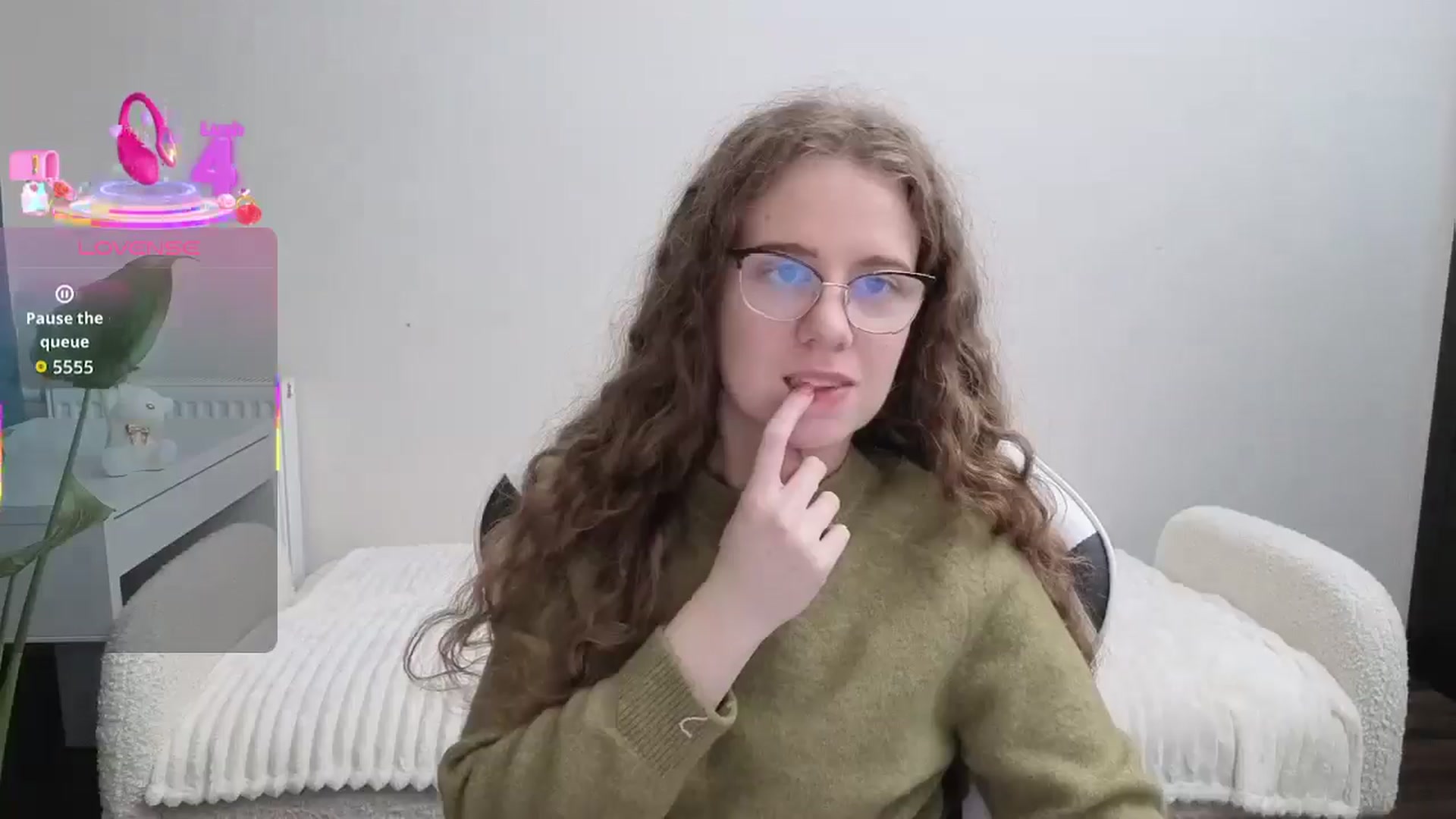 Gallery image thumbnail from BlueFlowerr's myfreecams stream on, 11/02/2025, 20:13 image 15 of 20