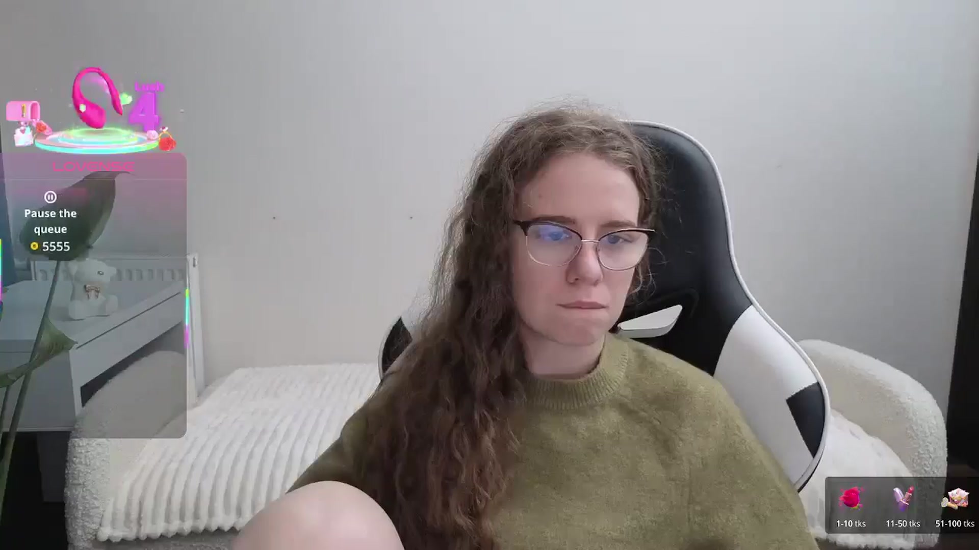 Gallery image thumbnail from BlueFlowerr's myfreecams stream on, 11/02/2025, 20:13 image 2 of 20