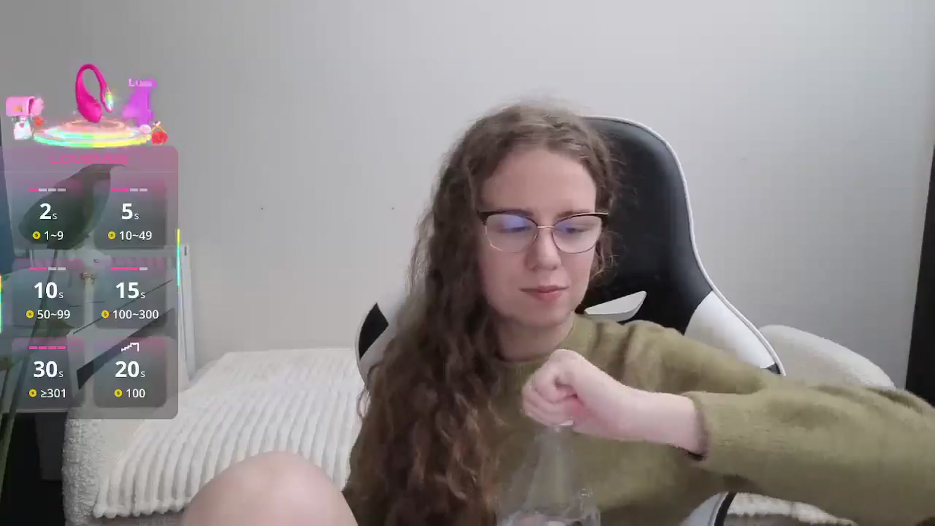 Gallery image thumbnail from BlueFlowerr's myfreecams stream on, 11/02/2025, 20:13 image 4 of 20