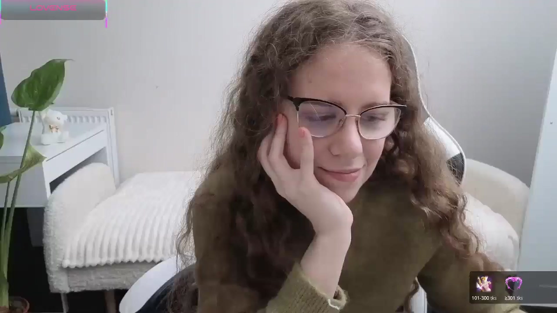 Gallery image thumbnail from BlueFlowerr's myfreecams stream on, 11/02/2025, 20:58 image 5 of 20