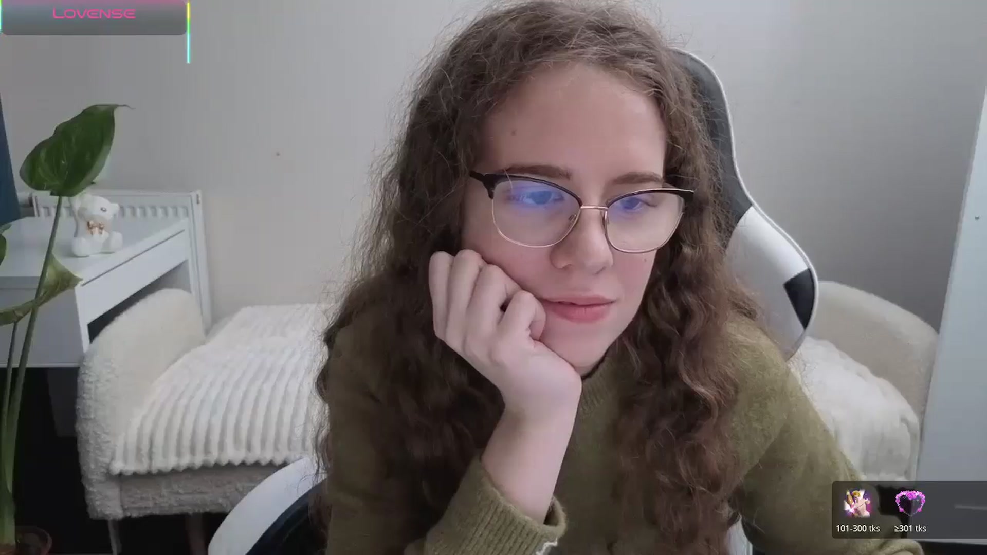 Gallery image thumbnail from BlueFlowerr's myfreecams stream on, 11/02/2025, 20:58 image 2 of 20