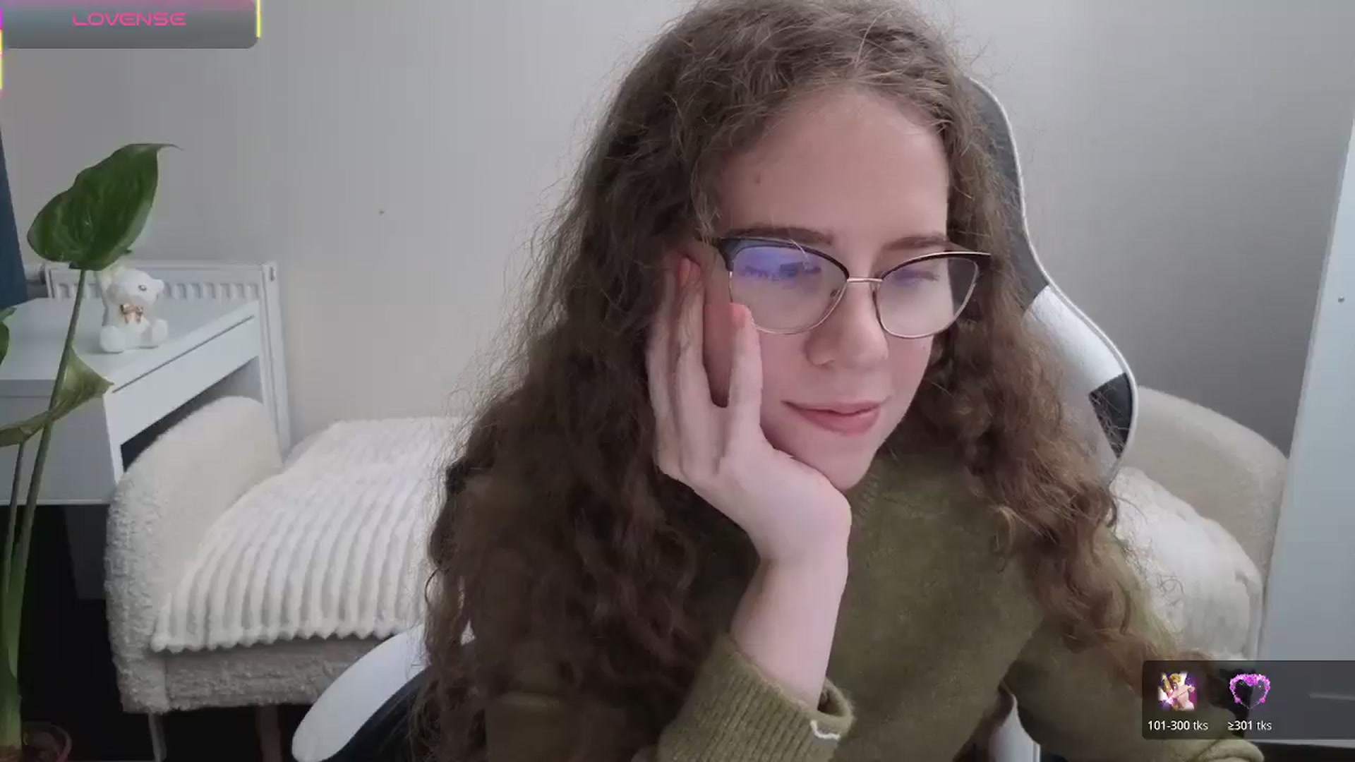 Gallery image thumbnail from BlueFlowerr's myfreecams stream on, 11/02/2025, 20:58 image 8 of 20
