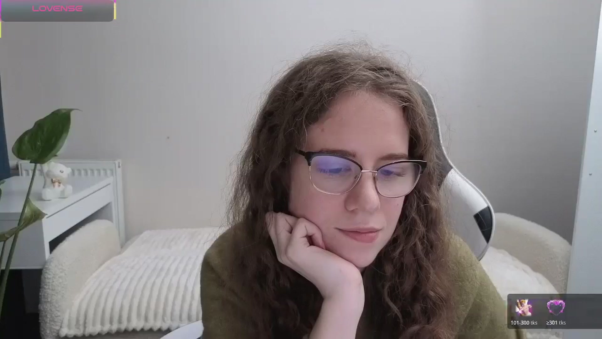 Gallery image thumbnail from BlueFlowerr's myfreecams stream on, 11/02/2025, 20:58 image 17 of 20