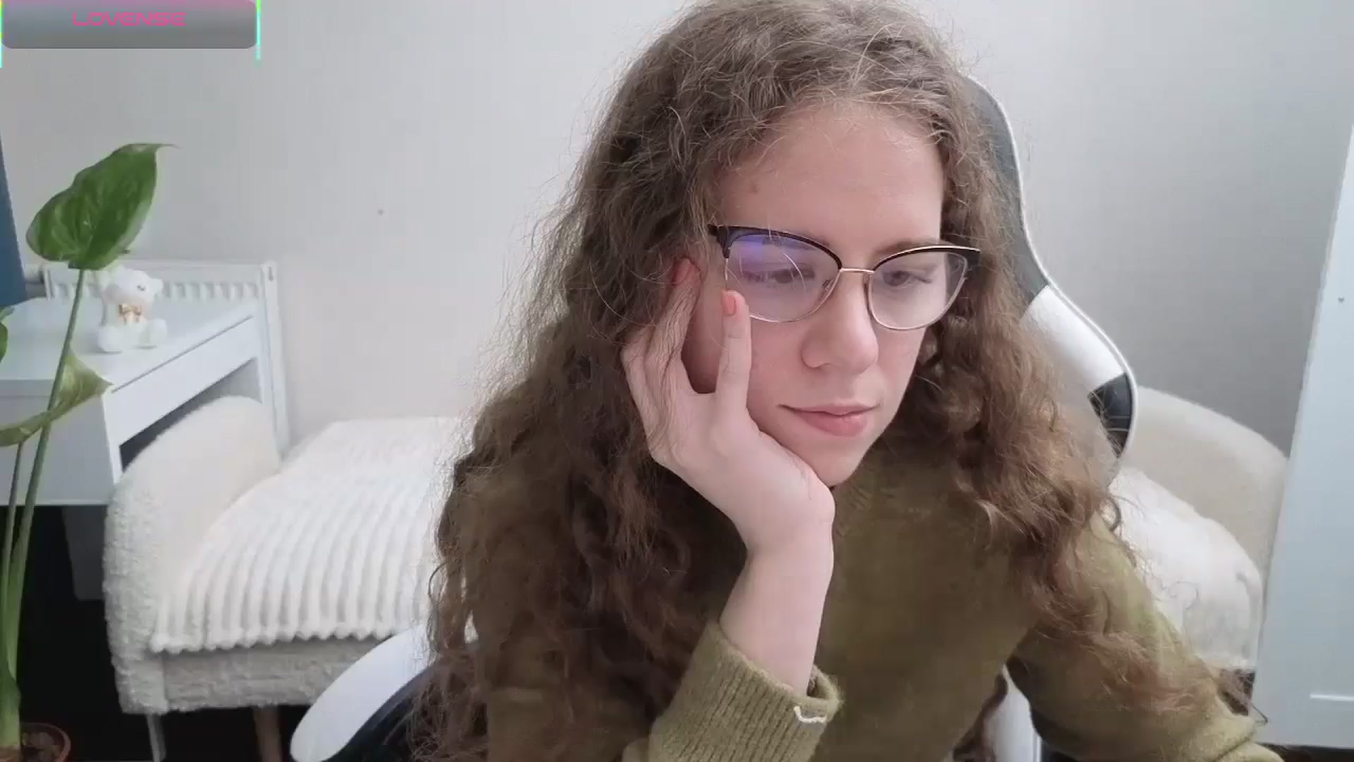 Gallery image thumbnail from BlueFlowerr's myfreecams stream on, 11/02/2025, 20:58 image 9 of 20