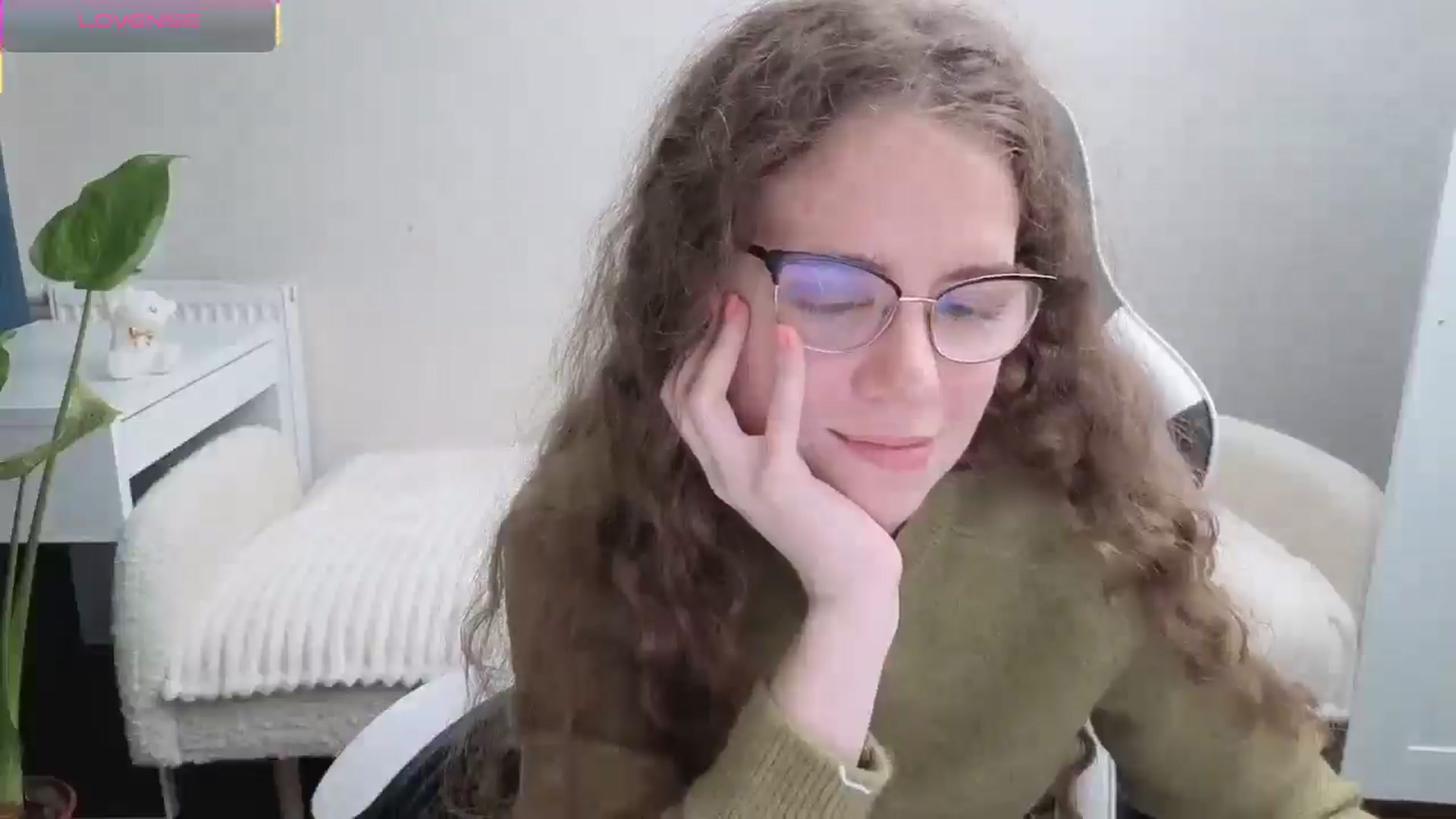 Gallery image thumbnail from BlueFlowerr's myfreecams stream on, 11/02/2025, 20:58 image 6 of 20