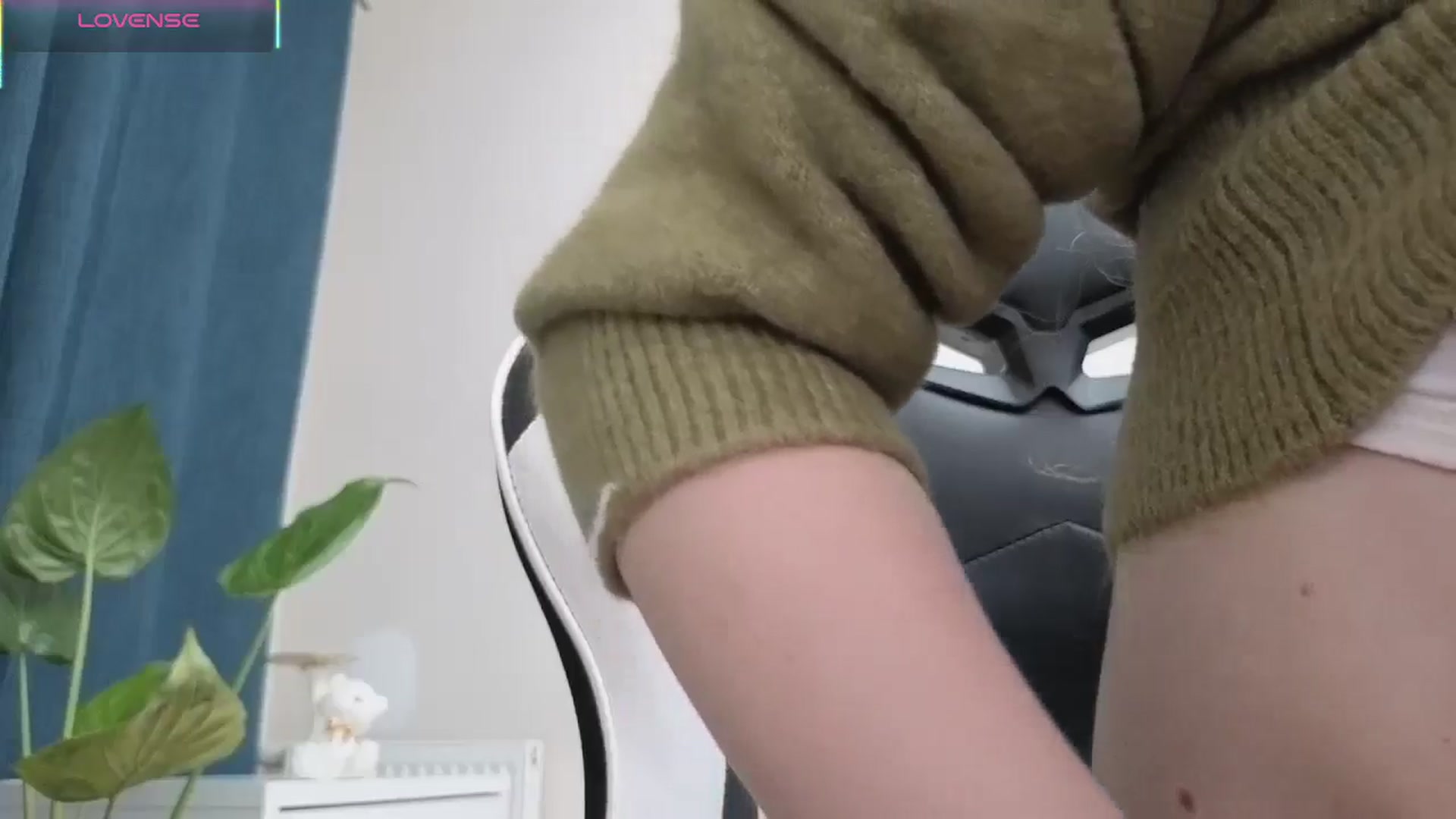 Gallery image thumbnail from BlueFlowerr's myfreecams stream on, 11/02/2025, 22:25 image 12 of 20