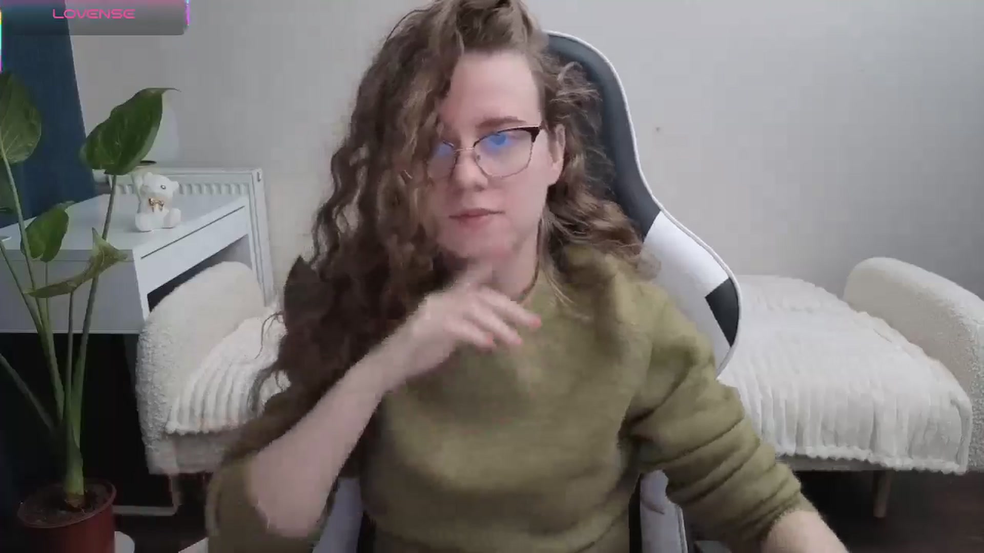 Gallery image thumbnail from BlueFlowerr's myfreecams stream on, 11/03/2025, 24:44 image 14 of 20