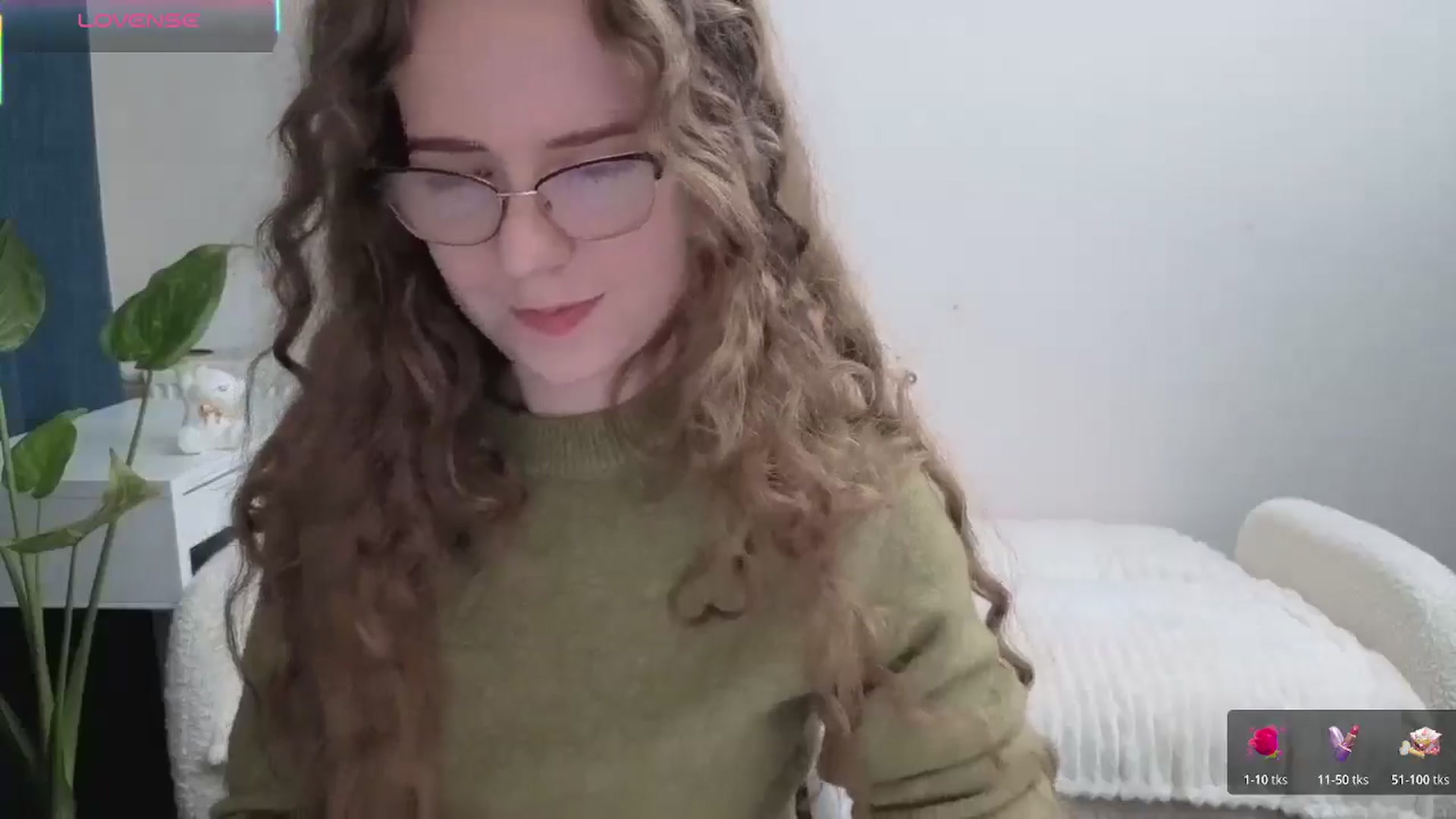 Gallery image thumbnail from BlueFlowerr's myfreecams stream on, 11/03/2025, 24:44 image 9 of 20
