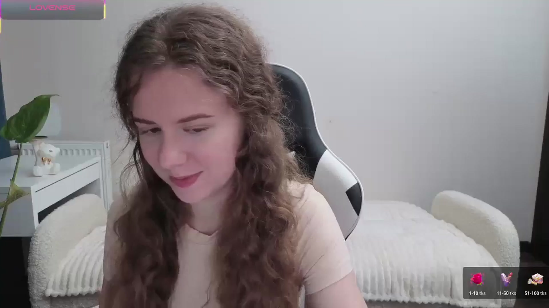 Gallery image thumbnail from BlueFlowerr's myfreecams stream on, 11/03/2025, 18:49 image 9 of 20