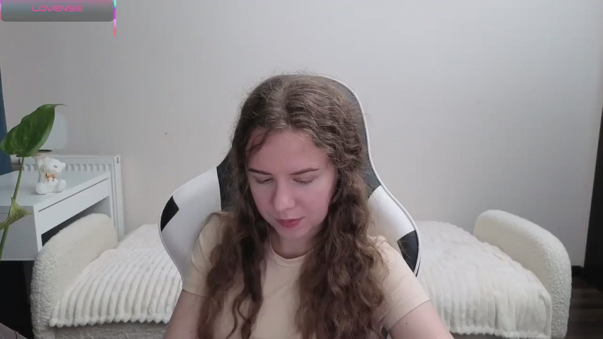Gallery image thumbnail from BlueFlowerr's myfreecams stream on, 11/03/2025, 18:49 image 15 of 20