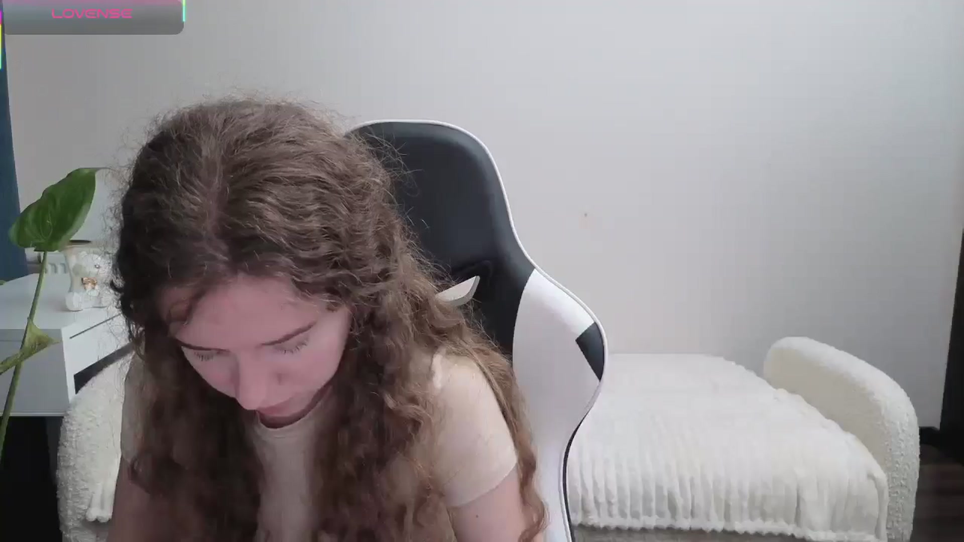 Gallery image thumbnail from BlueFlowerr's myfreecams stream on, 11/03/2025, 23:02 image 4 of 20