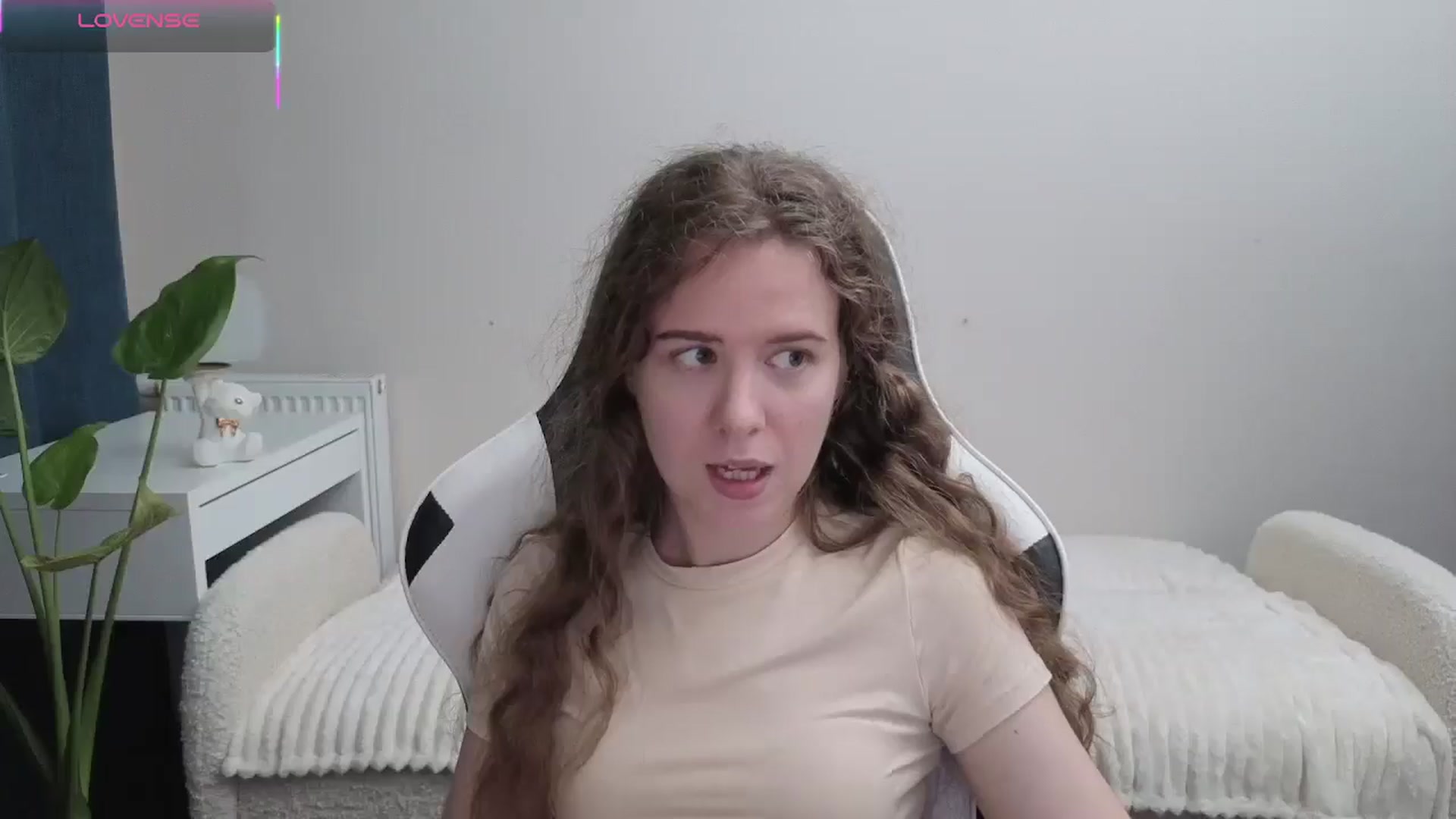 Gallery image thumbnail from BlueFlowerr's myfreecams stream on, 11/03/2025, 23:02 image 7 of 20
