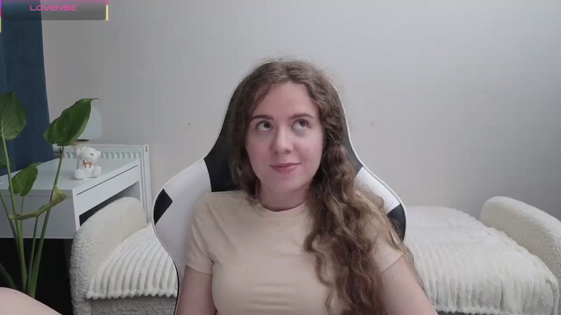 Gallery image thumbnail from BlueFlowerr's myfreecams stream on, 11/03/2025, 23:02 image 8 of 20