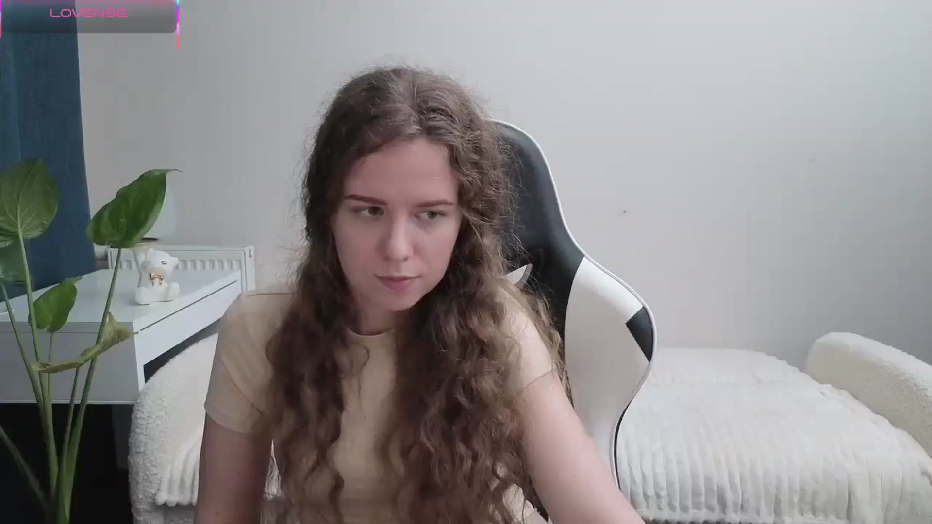 Gallery image thumbnail from BlueFlowerr's myfreecams stream on, 11/03/2025, 23:02 image 17 of 20