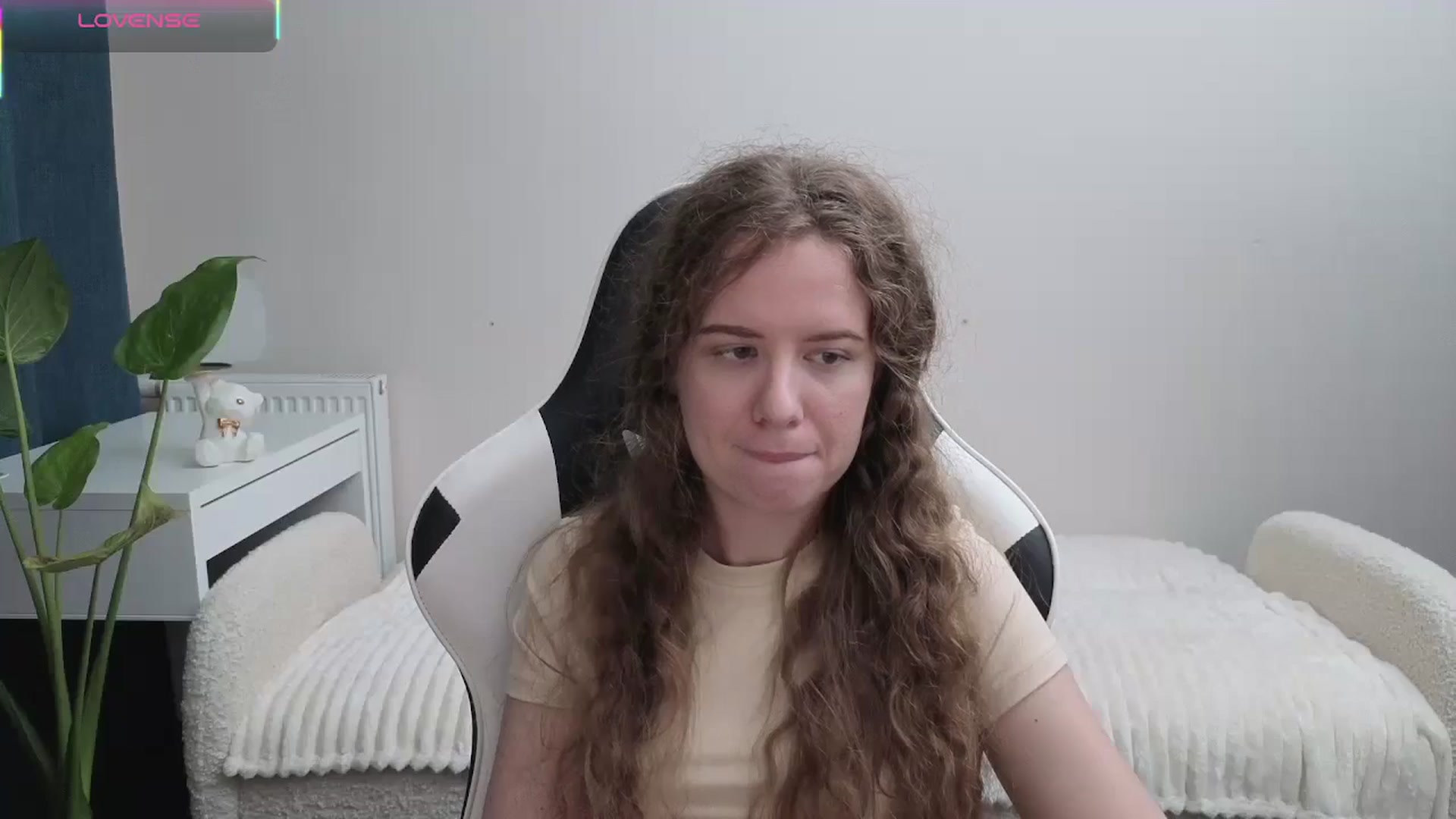 Gallery image thumbnail from BlueFlowerr's myfreecams stream on, 11/03/2025, 23:02 image 14 of 20