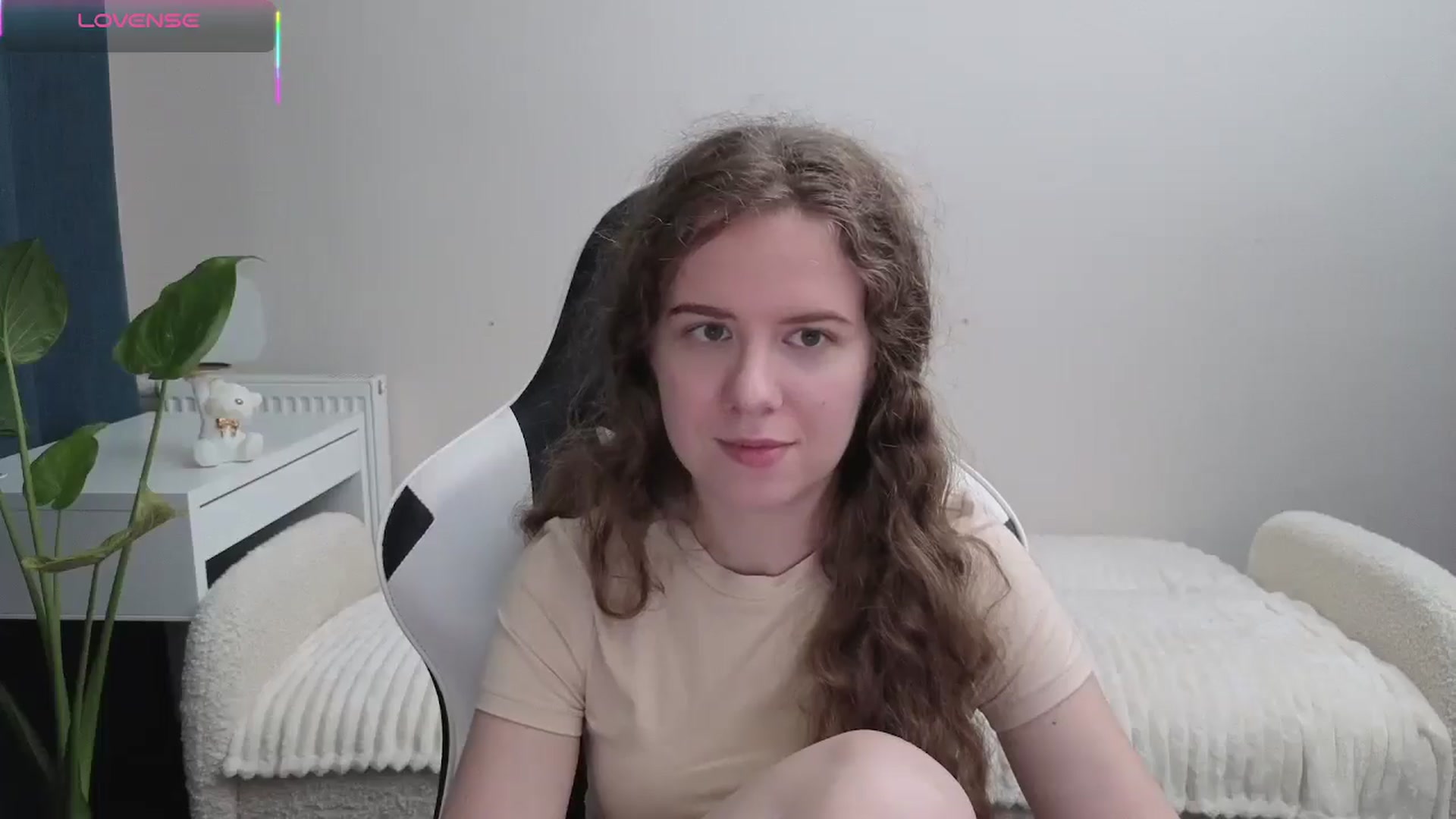 Gallery image thumbnail from BlueFlowerr's myfreecams stream on, 11/03/2025, 23:02 image 10 of 20