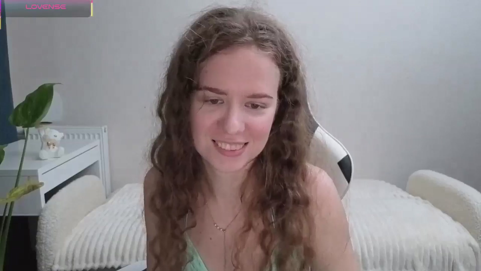 Gallery image thumbnail from BlueFlowerr's myfreecams stream on, 11/04/2025, 18:54 image 20 of 20