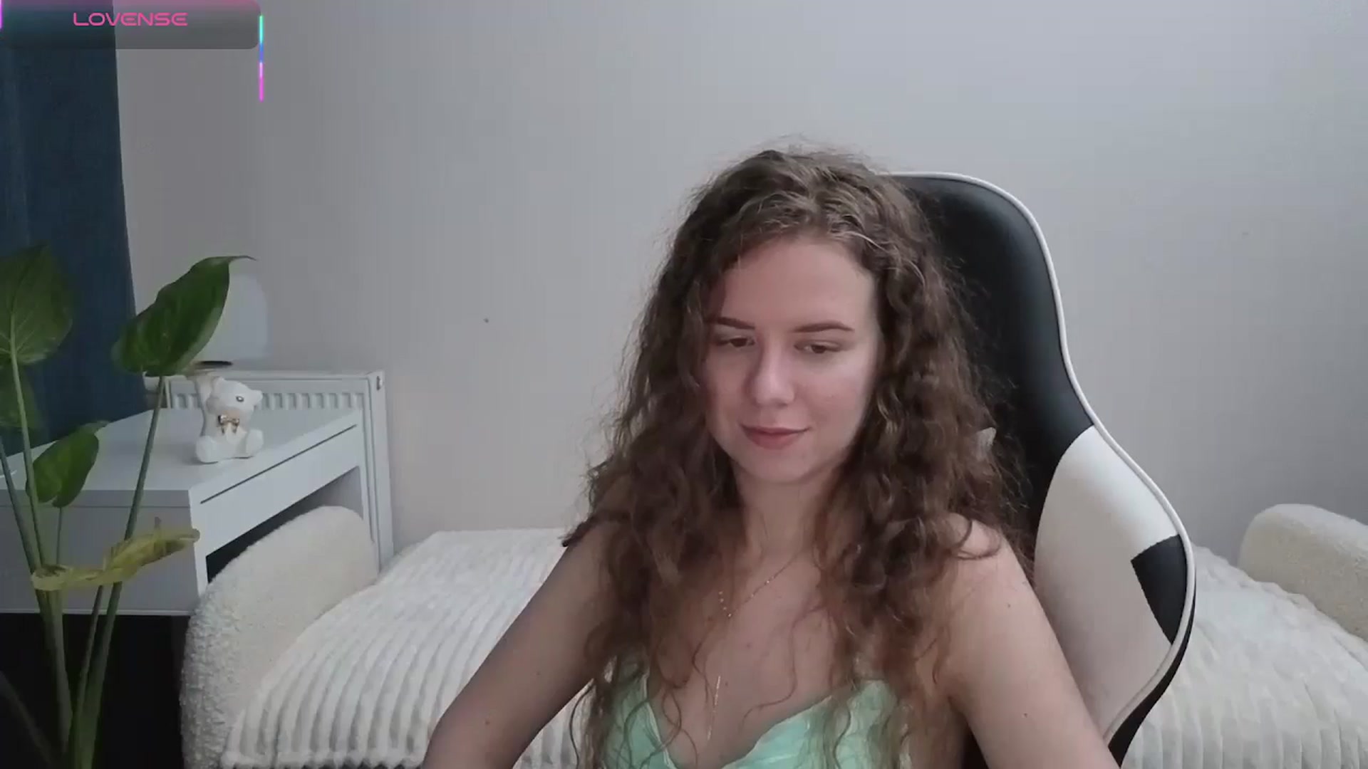 Gallery image thumbnail from BlueFlowerr's myfreecams stream on, 11/04/2025, 22:25 image 20 of 20