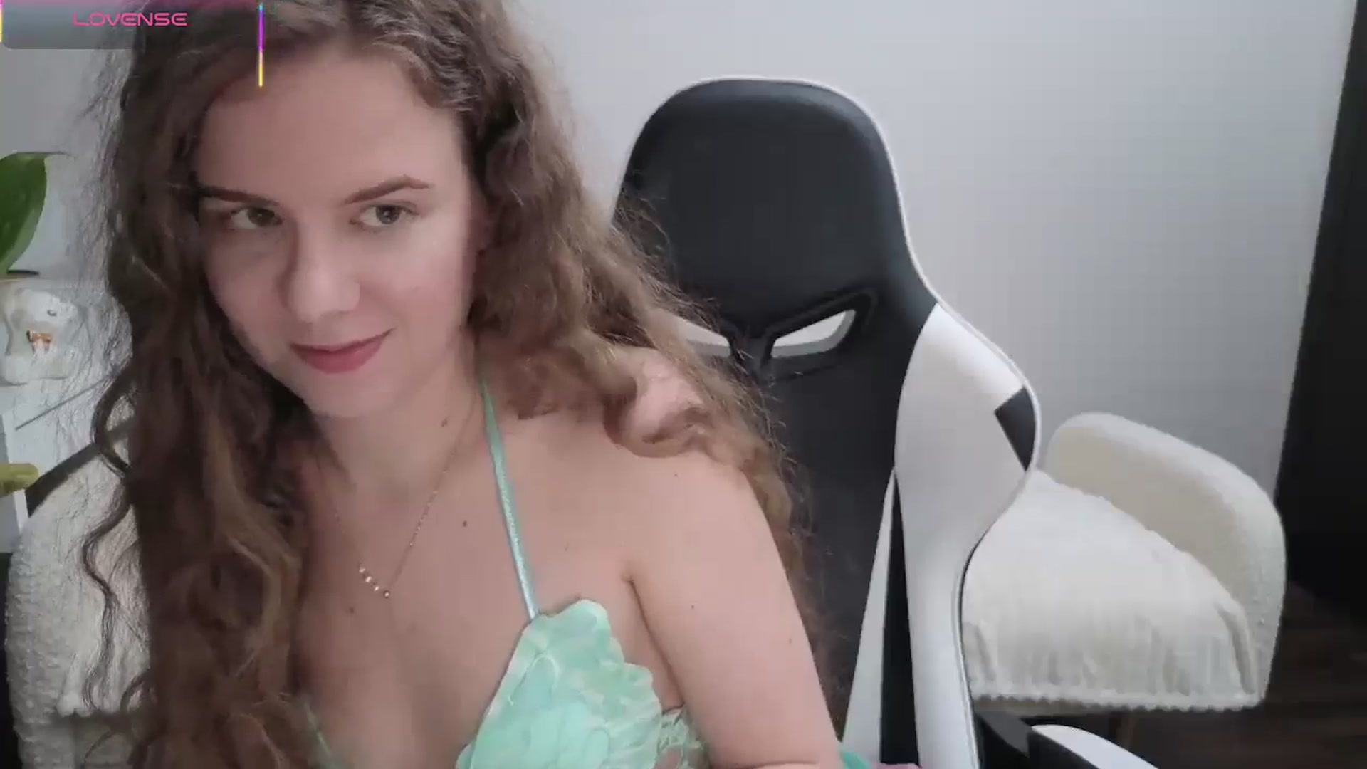 Gallery image thumbnail from BlueFlowerr's myfreecams stream on, 11/05/2025, 24:09 image 7 of 20