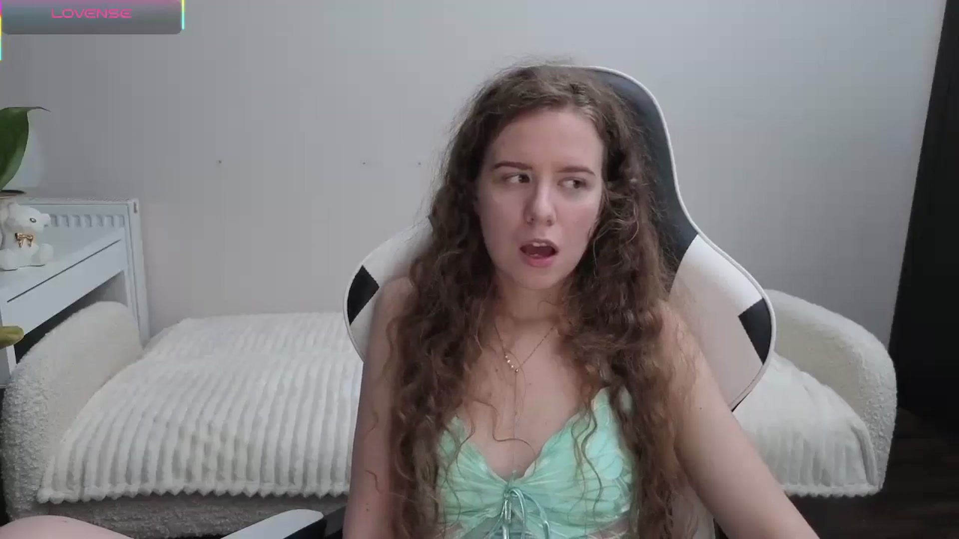 Gallery image thumbnail from BlueFlowerr's myfreecams stream on, 11/05/2025, 24:09 image 20 of 20