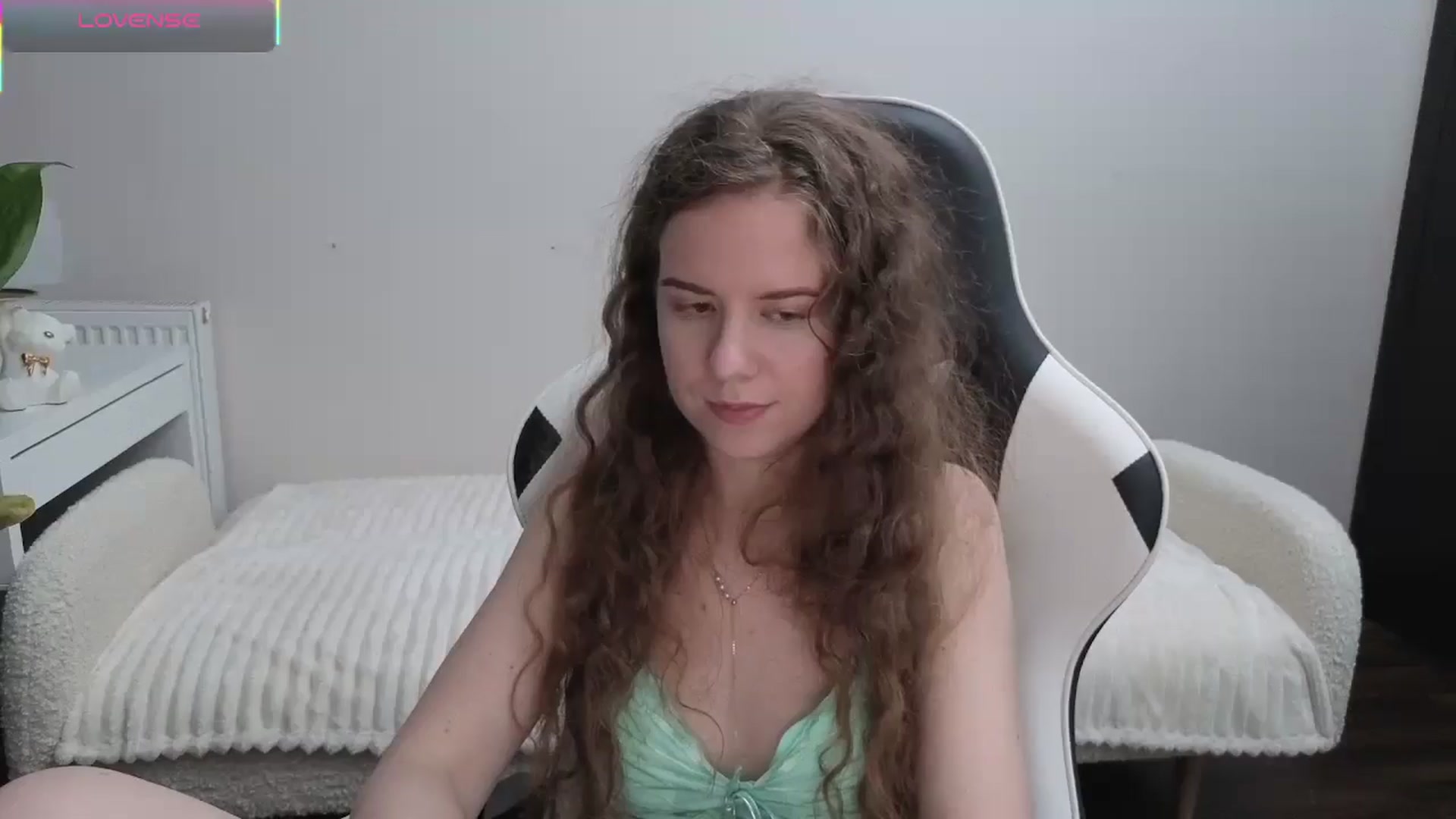 Gallery image thumbnail from BlueFlowerr's myfreecams stream on, 11/05/2025, 24:09 image 12 of 20