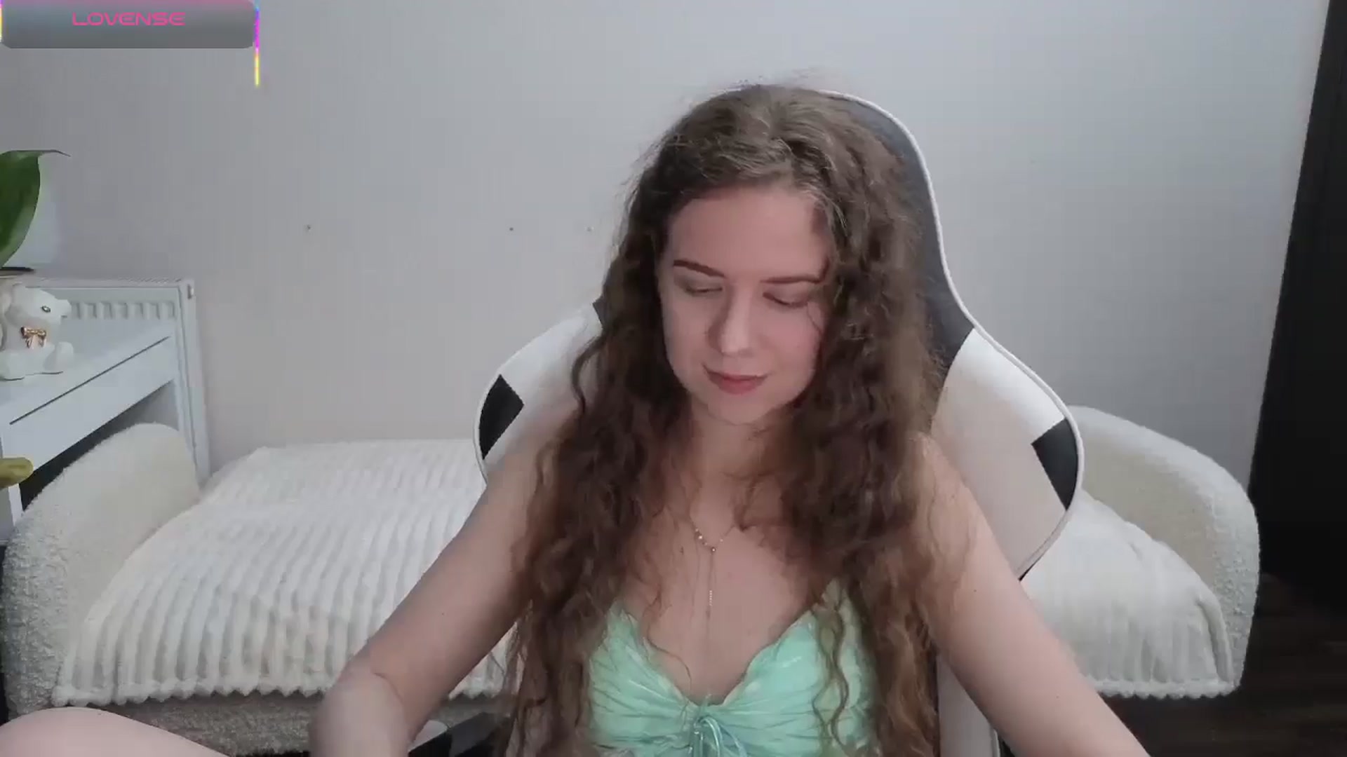 Gallery image thumbnail from BlueFlowerr's myfreecams stream on, 11/05/2025, 24:09 image 13 of 20