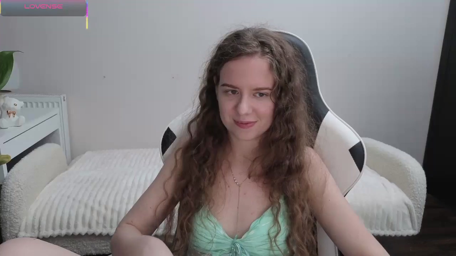 Gallery image thumbnail from BlueFlowerr's myfreecams stream on, 11/05/2025, 24:09 image 11 of 20