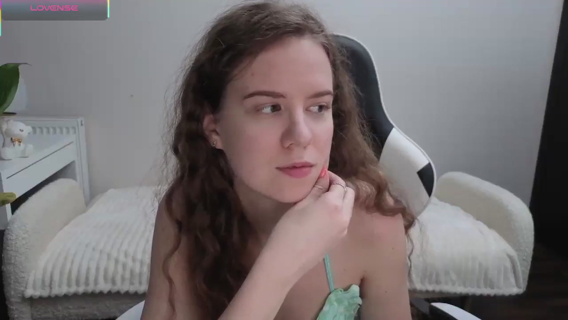 Gallery image thumbnail from BlueFlowerr's myfreecams stream on, 11/05/2025, 24:09 image 4 of 20