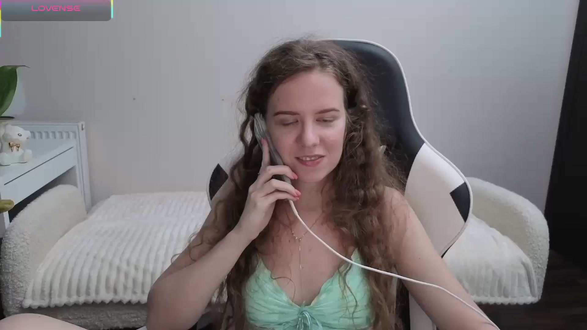 Gallery image thumbnail from BlueFlowerr's myfreecams stream on, 11/05/2025, 24:09 image 18 of 20