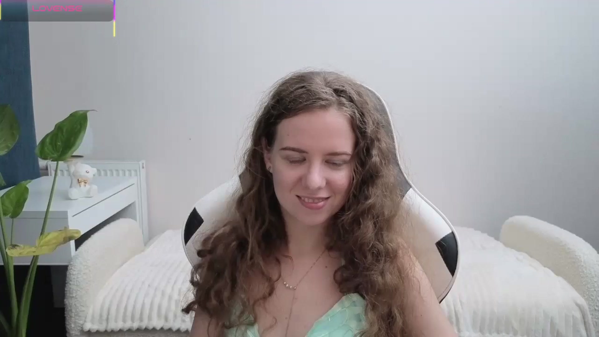 Gallery image thumbnail from BlueFlowerr's myfreecams stream on, 11/05/2025, 01:13 image 18 of 20