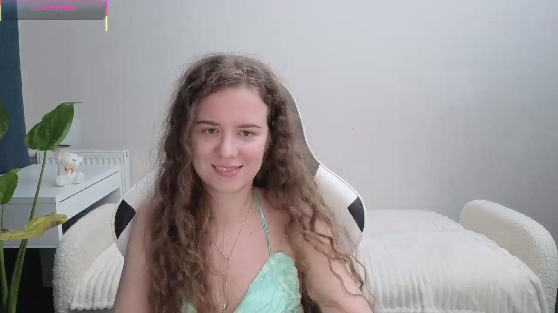 Gallery image thumbnail from BlueFlowerr's myfreecams stream on, 11/05/2025, 01:13 image 14 of 20
