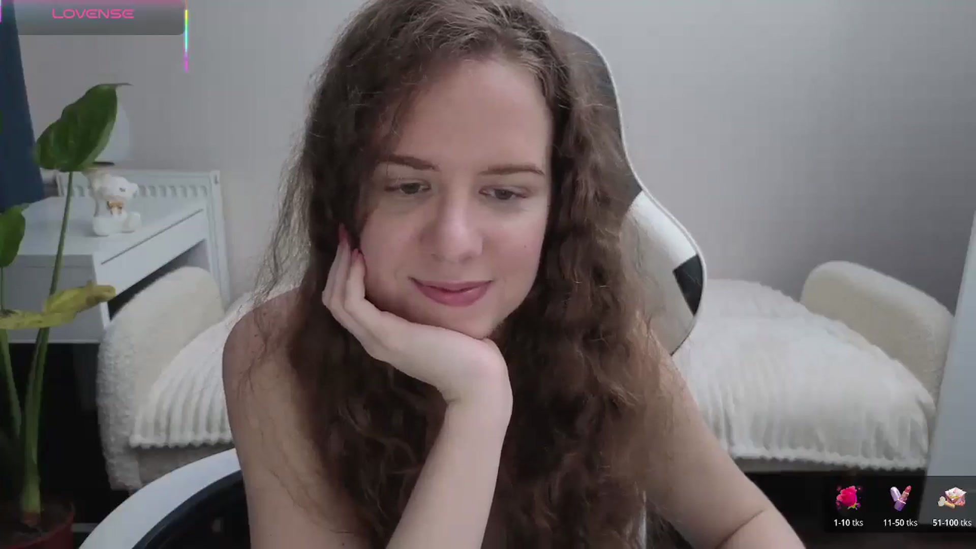 Gallery image thumbnail from BlueFlowerr's myfreecams stream on, 11/05/2025, 01:13 image 3 of 20