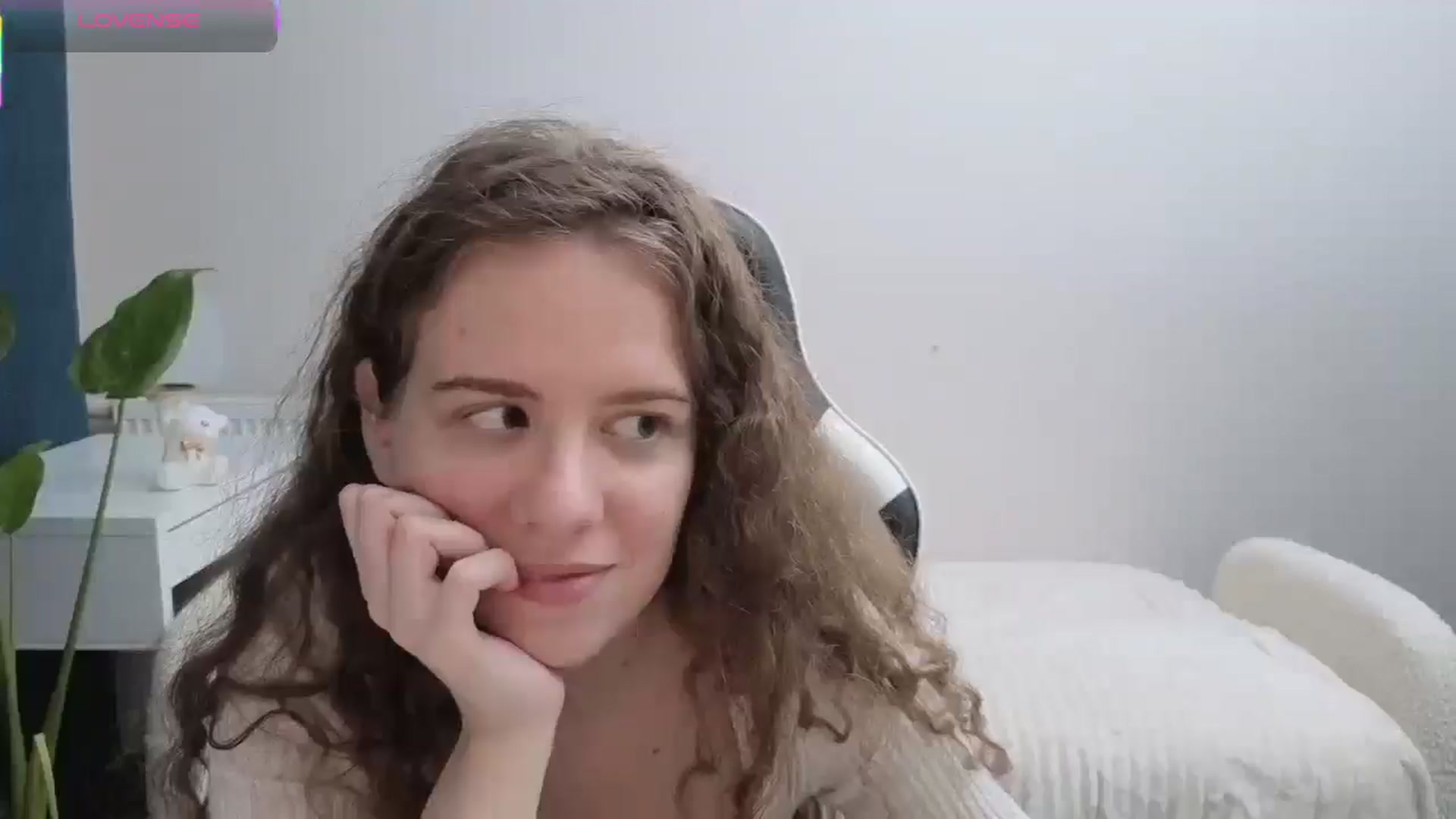 Gallery image thumbnail from BlueFlowerr's myfreecams stream on, 11/07/2025, 22:14 image 5 of 20