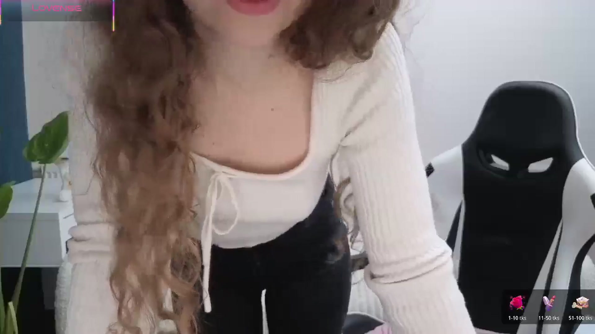 Gallery image thumbnail from BlueFlowerr's myfreecams stream on, 11/07/2025, 22:14 image 20 of 20