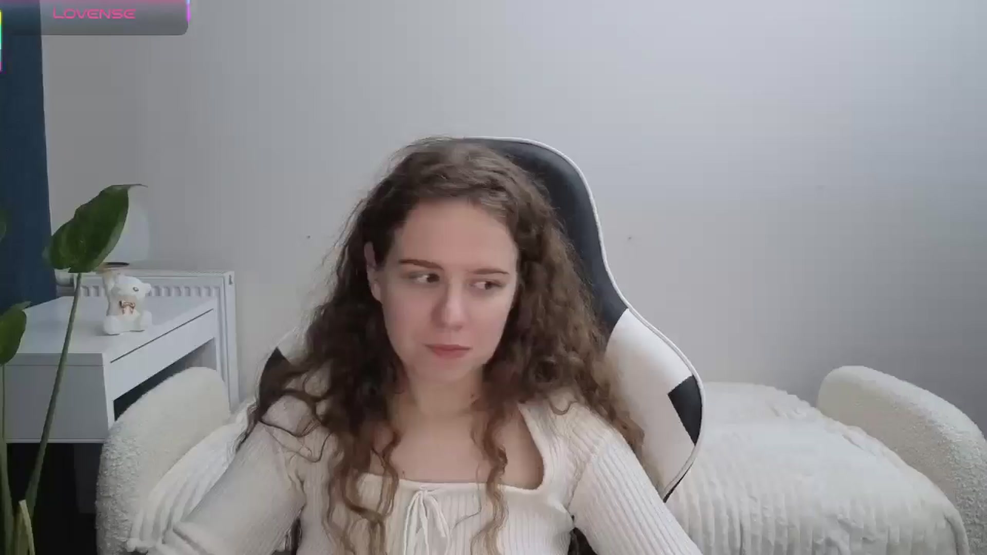 Gallery image thumbnail from BlueFlowerr's myfreecams stream on, 11/07/2025, 22:14 image 9 of 20