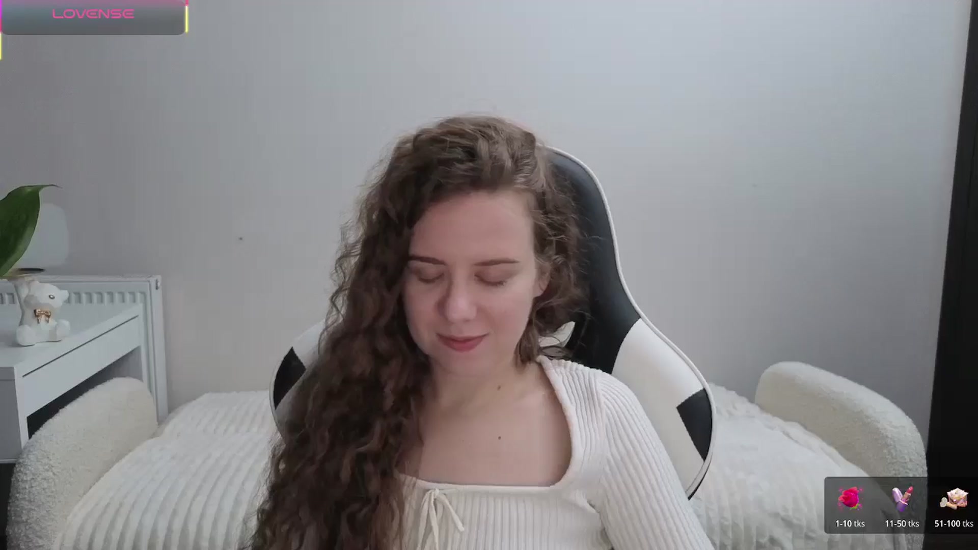 Gallery image thumbnail from BlueFlowerr's myfreecams stream on, 11/08/2025, 24:01 image 11 of 20