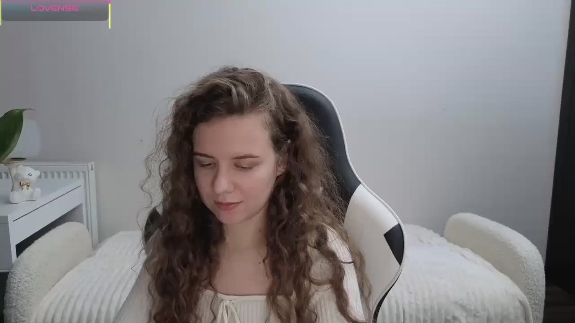 Gallery image thumbnail from BlueFlowerr's myfreecams stream on, 11/08/2025, 24:01 image 9 of 20