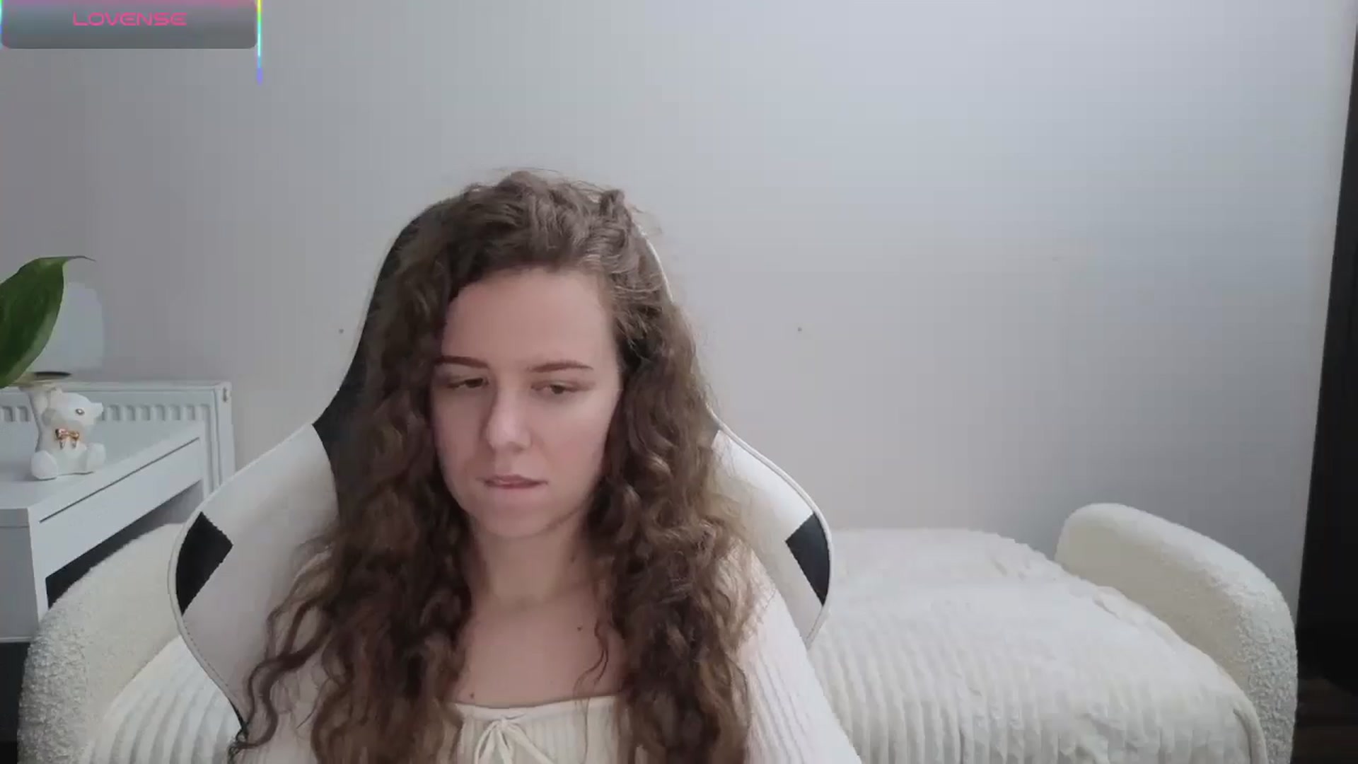 Gallery image thumbnail from BlueFlowerr's myfreecams stream on, 11/08/2025, 24:01 image 17 of 20