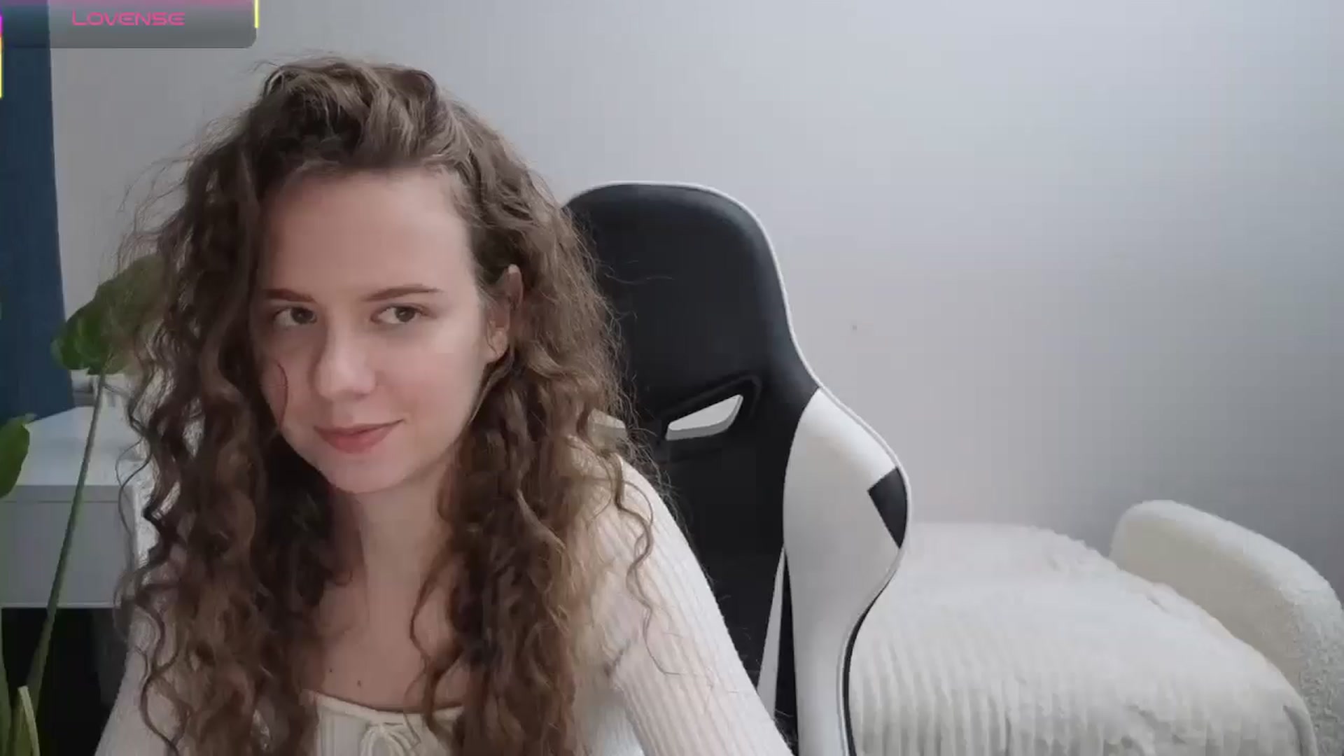 Gallery image thumbnail from BlueFlowerr's myfreecams stream on, 11/08/2025, 24:01 image 4 of 20