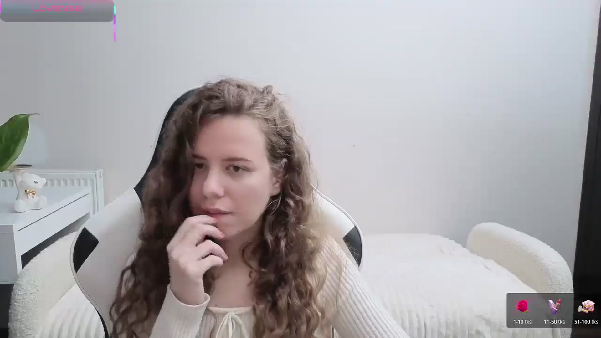 Gallery image thumbnail from BlueFlowerr's myfreecams stream on, 11/08/2025, 24:01 image 16 of 20