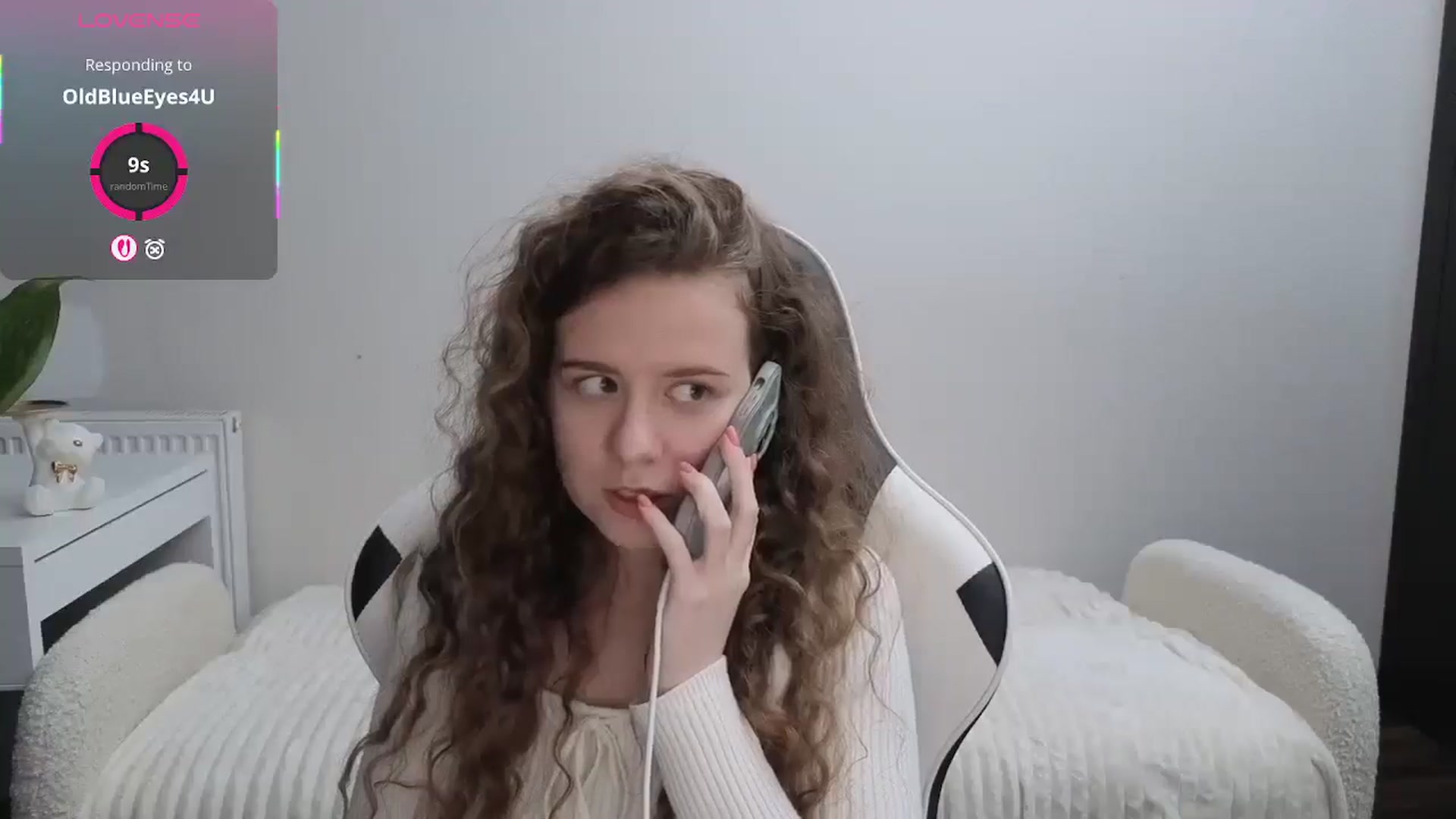 Gallery image thumbnail from BlueFlowerr's myfreecams stream on, 11/08/2025, 24:01 image 6 of 20