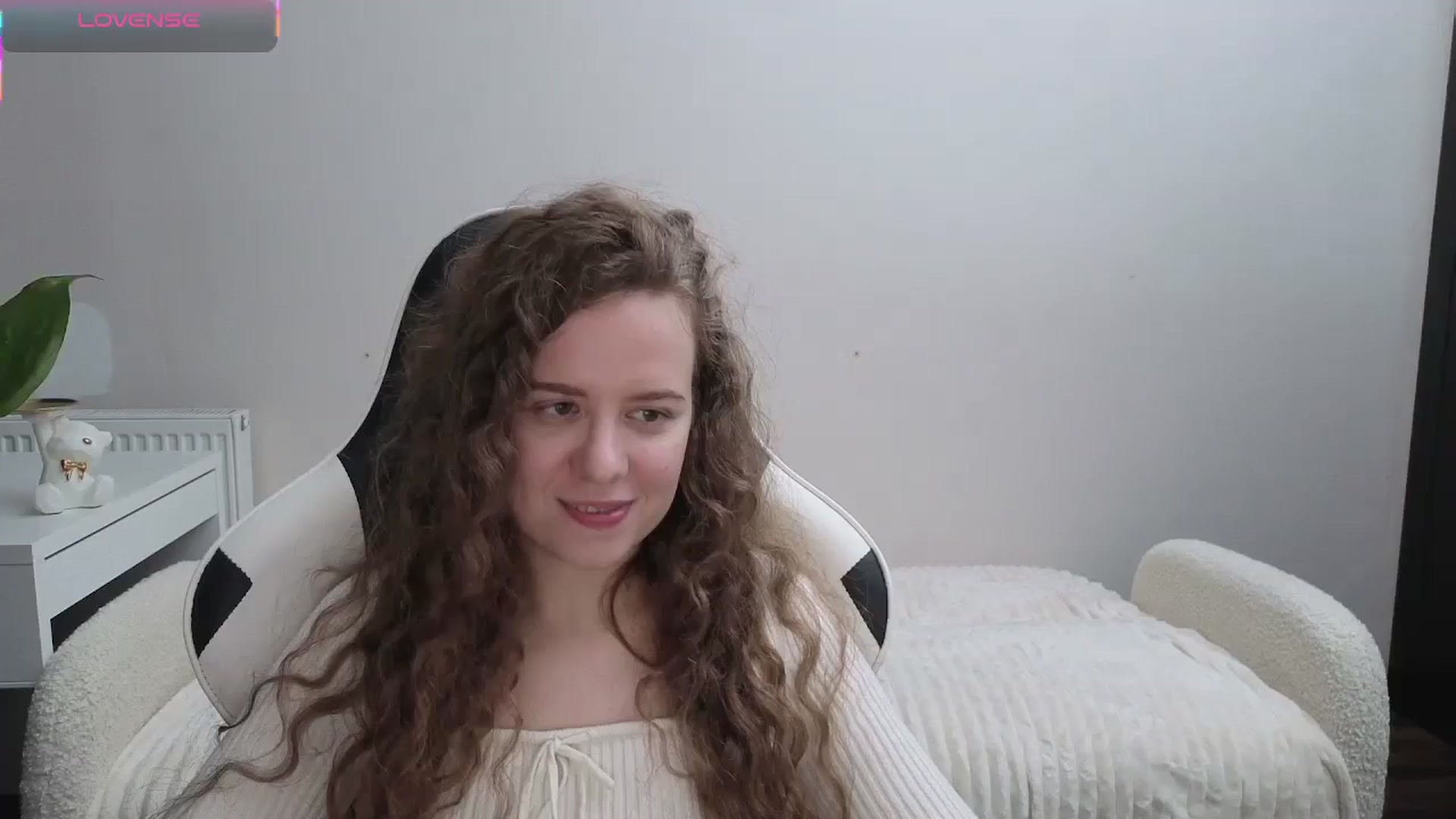Gallery image thumbnail from BlueFlowerr's myfreecams stream on, 11/08/2025, 24:01 image 18 of 20