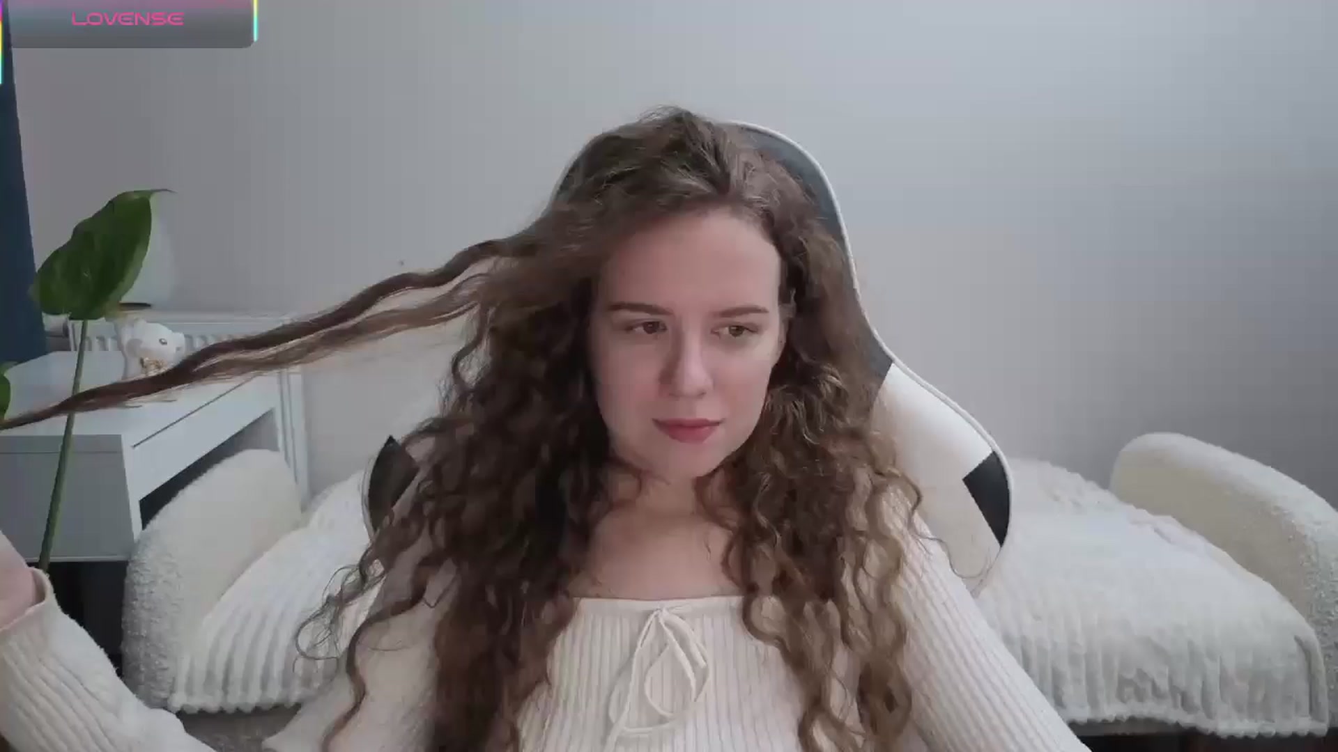 Gallery image thumbnail from BlueFlowerr's myfreecams stream on, 11/08/2025, 02:04 image 1 of 20