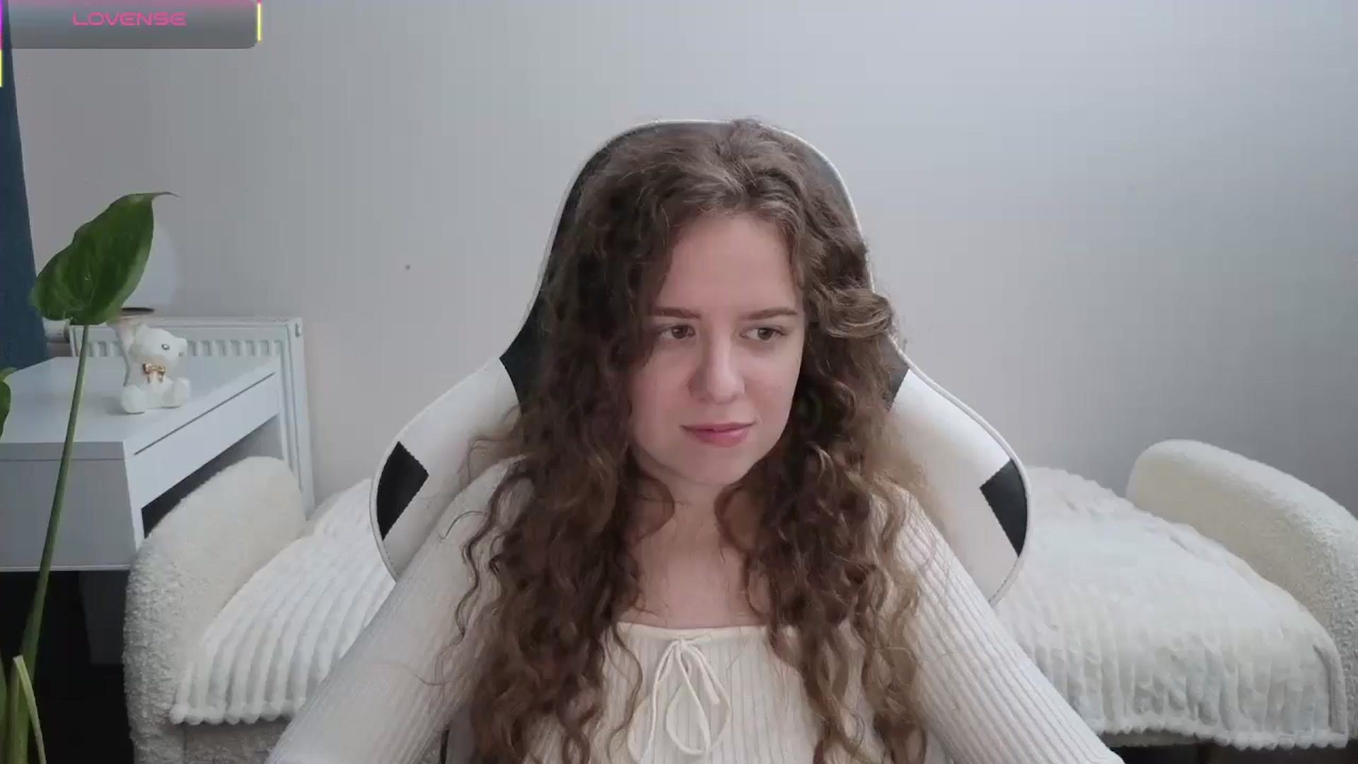 Gallery image thumbnail from BlueFlowerr's myfreecams stream on, 11/08/2025, 02:04 image 7 of 20