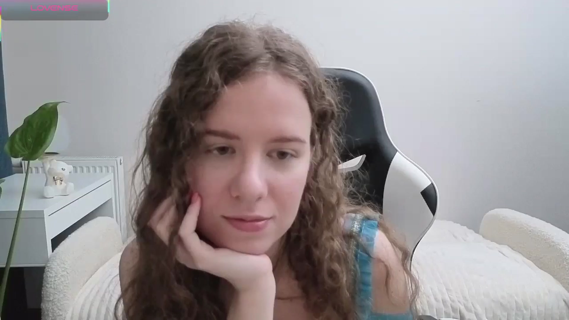 Gallery image thumbnail from BlueFlowerr's myfreecams stream on, 11/08/2025, 17:16 image 11 of 20