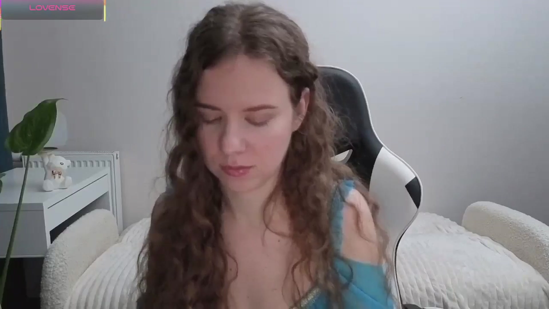 Gallery image thumbnail from BlueFlowerr's myfreecams stream on, 11/08/2025, 17:16 image 6 of 20