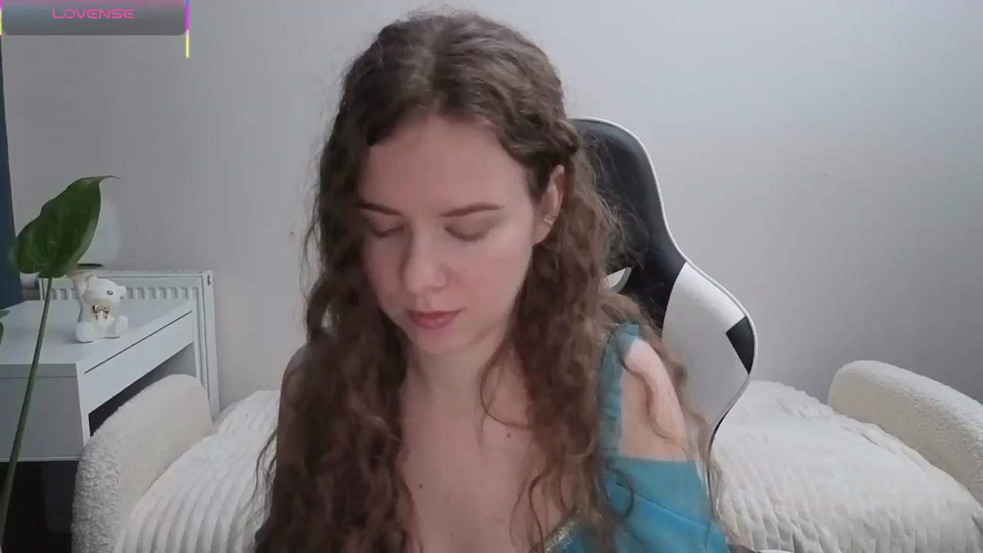 Gallery image thumbnail from BlueFlowerr's myfreecams stream on, 11/08/2025, 17:16 image 9 of 20