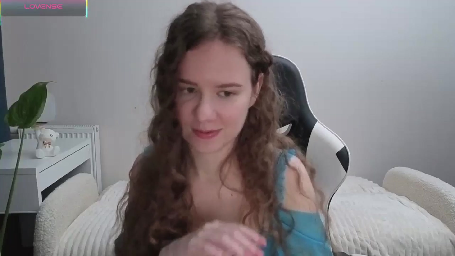 Gallery image thumbnail from BlueFlowerr's myfreecams stream on, 11/08/2025, 17:16 image 5 of 20