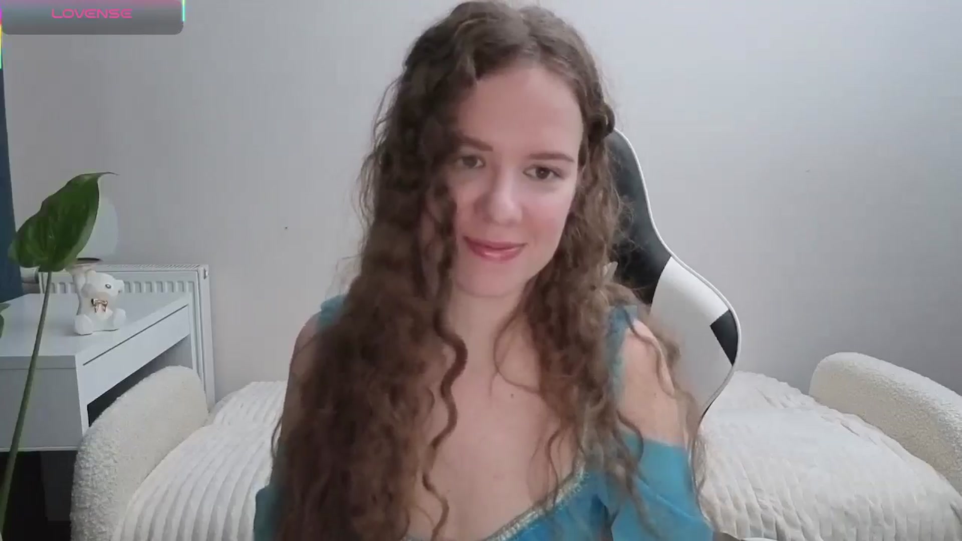 Gallery image thumbnail from BlueFlowerr's myfreecams stream on, 11/08/2025, 17:16 image 3 of 20
